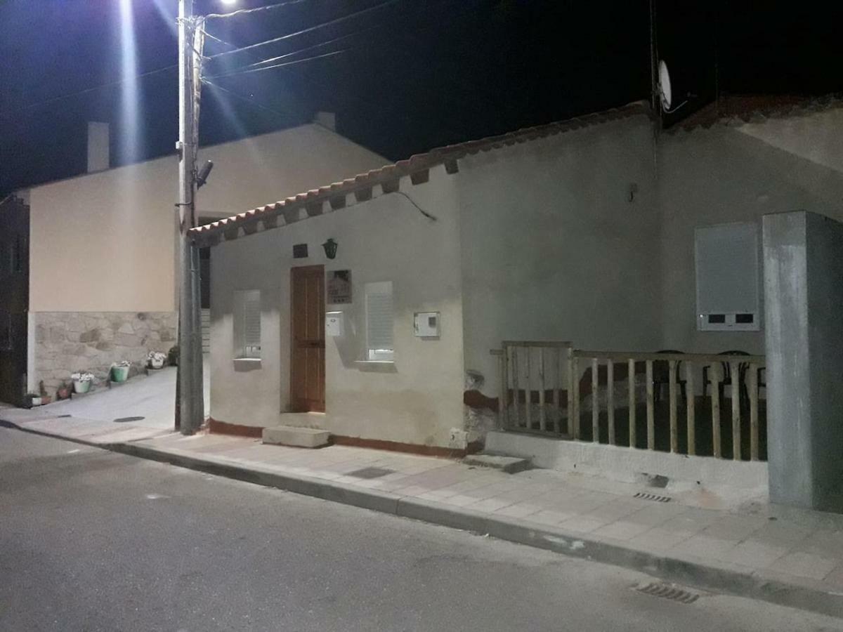 Villa Casa Sillada Muelas del Pan Exterior foto